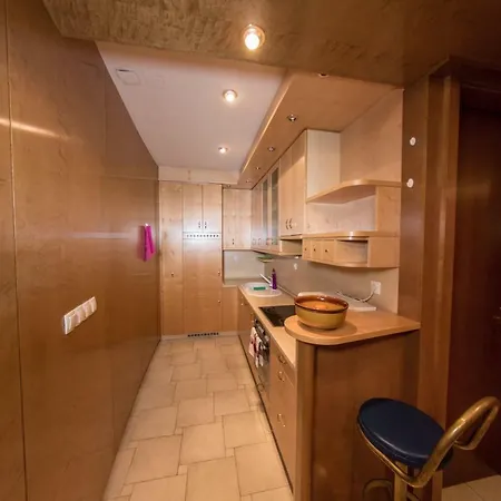 Апартаменты Luxury In The Center Of With Parking Любляна