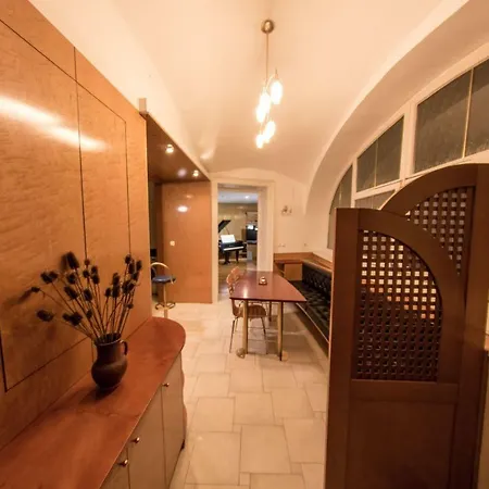 Luxury In The Center Of With Parking * Любляна